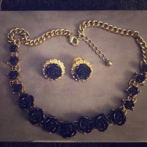 black rose statement necklace with earrings set 🖤